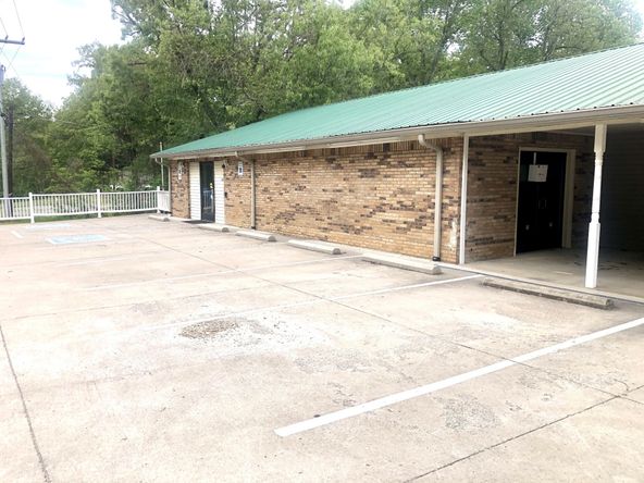 1225 Spring St, Dover, TN 37058